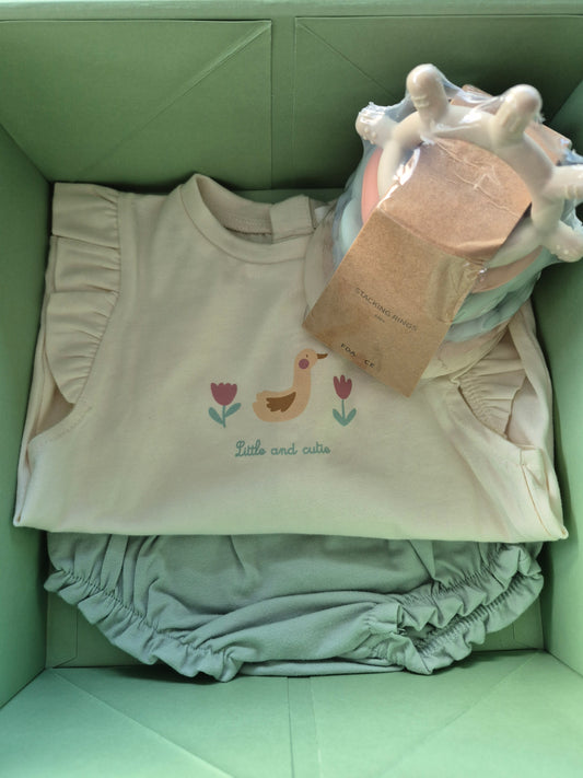 6+ month gift box girl - Small - green/crème
